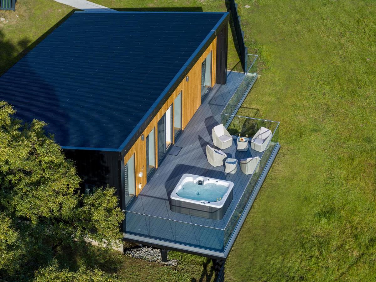 Birches Lodge With Hot Tub Dundonnell Zewnętrze zdjęcie